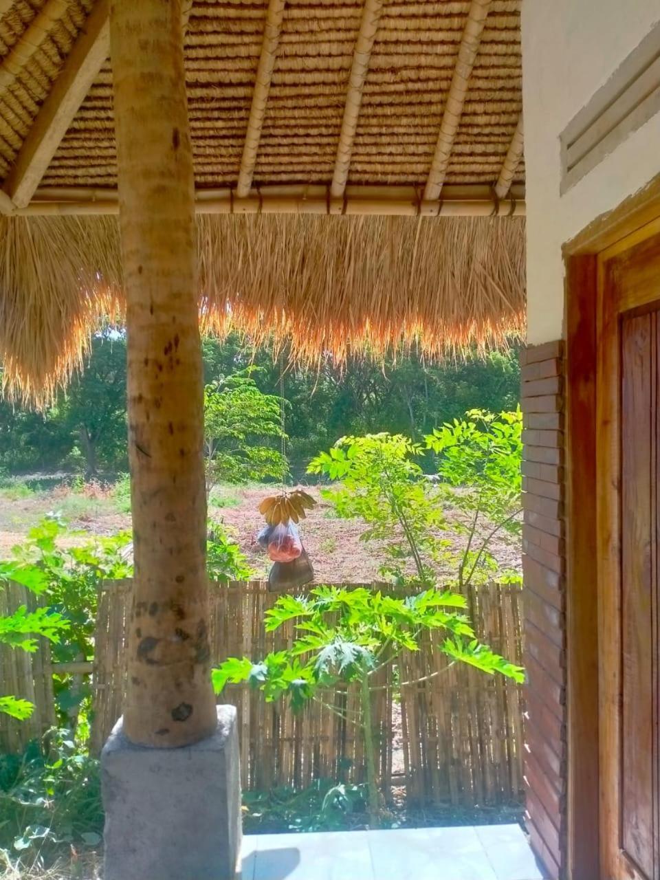 Готель Melody Surf - Ekas Lombok Екстер'єр фото