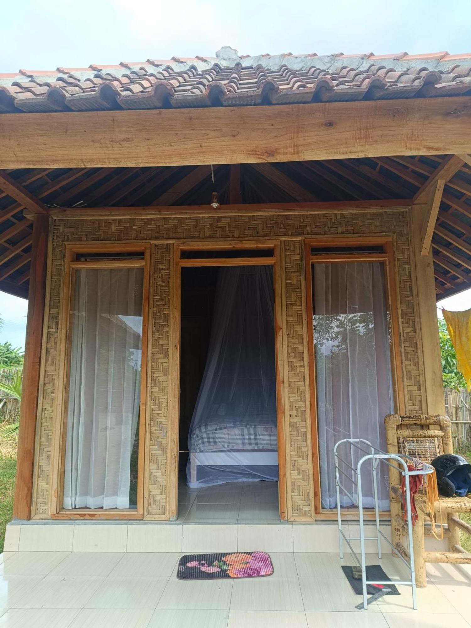 Готель Melody Surf - Ekas Lombok Екстер'єр фото